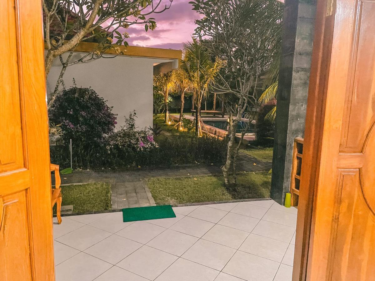 Orange Balangan Bungalow Jimbaran Exteriör bild